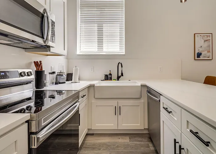 1 Mi To Dtwn! New Pet-friendly In *